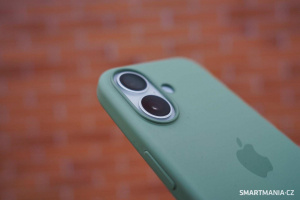 Telefon iPhone 17 v ochranném obalu