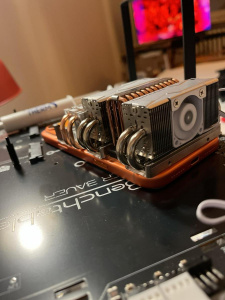 iPhone 17 Pro Max s externím chlazením