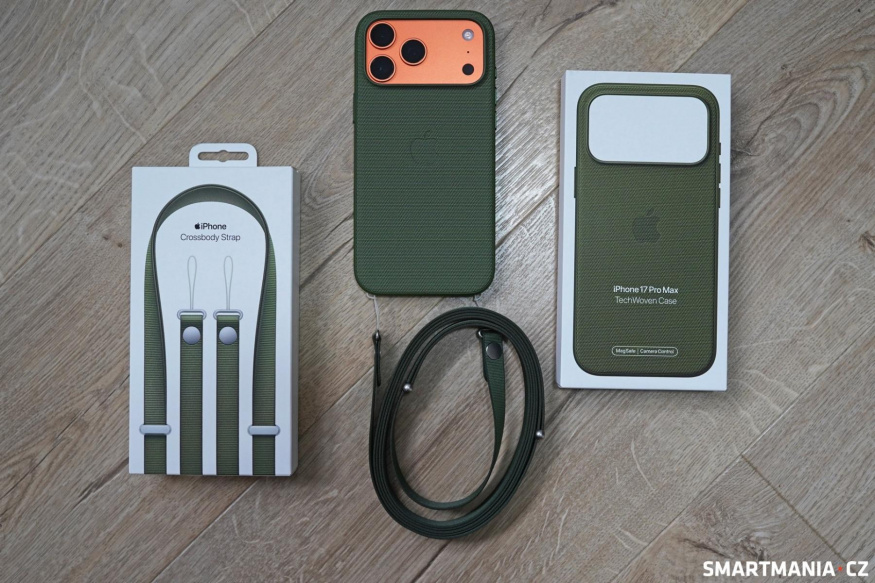 iPhone 17 Pro Max v TechWoven krytu doplněným o Crossbody Strap