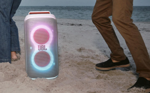 Reproduktor značky JBL