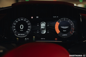 CarPlay Ultra a displej před řidičem