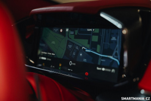 CarPlay Ultra na displeji před řidičem