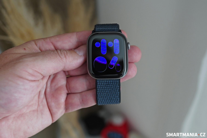 Always-on režim s jedním z nových ciferníků z watchOS 26 Always-on režim s jedním z nových ciferníků z watchOS 26