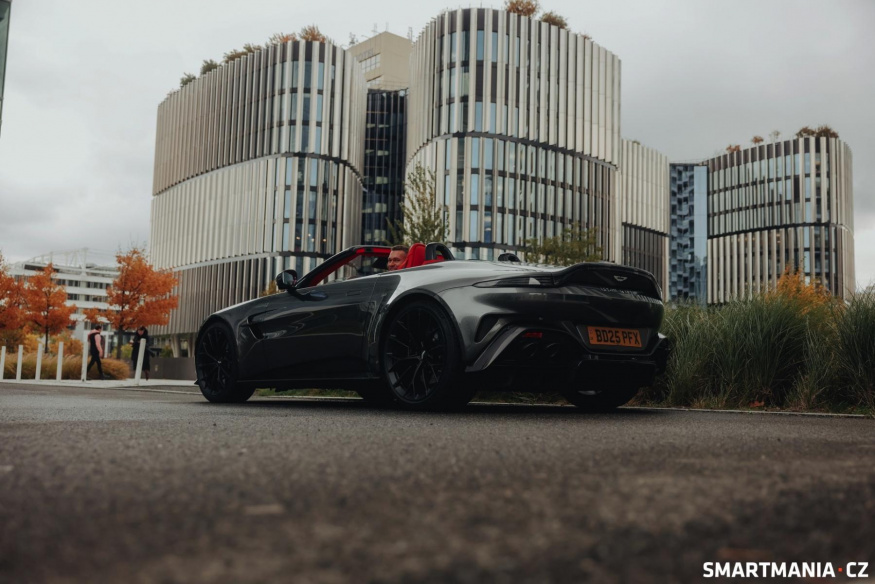 Aston Martin Vantage Roadster