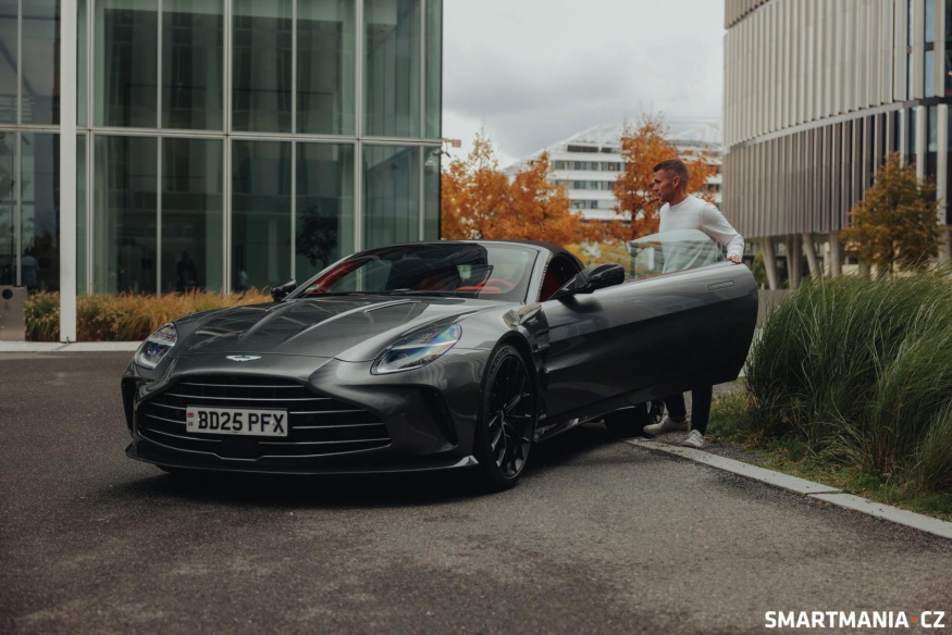 Aston Martin Vantage Roadster