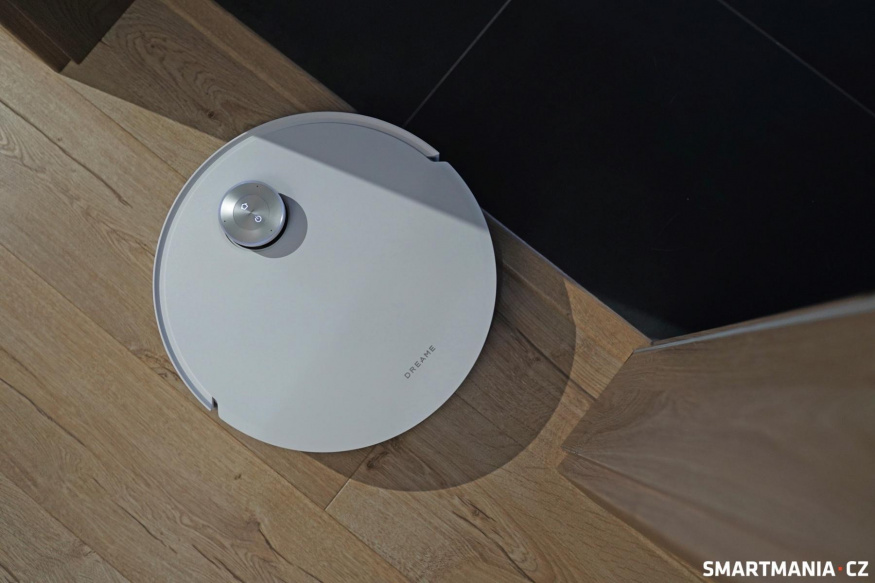 Dreame Aqua 10 Ultra Roller Complete během úklidu