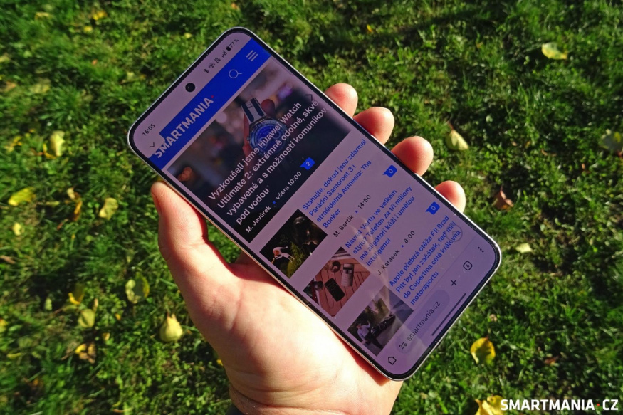 OnePlus Nord 5 zepředu OnePlus Nord 5 zepředu