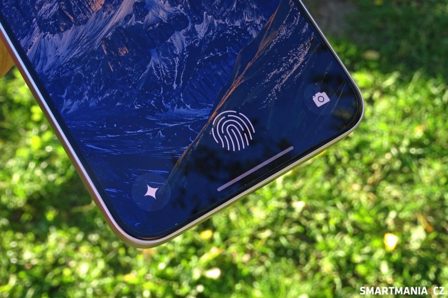 OnePlus Nord 5 z boku Čtečka otisků prstů OnePlus Nord 5