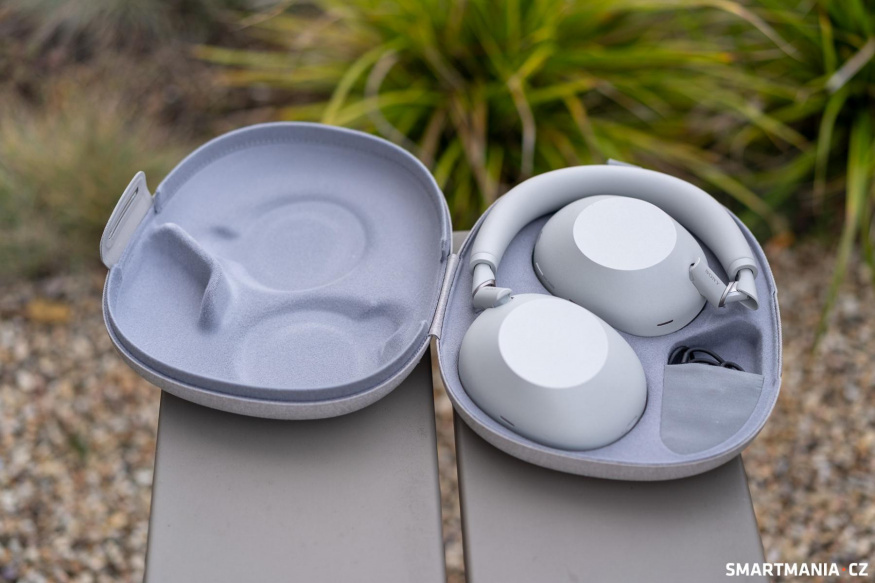 Praktické pouzdro ukryje sluchátka i potřebnou kabeláž