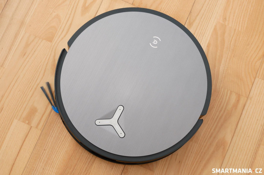 Design Deebota X11 je velmi jednoduchý Design Deebota X11 je velmi jednoduchý