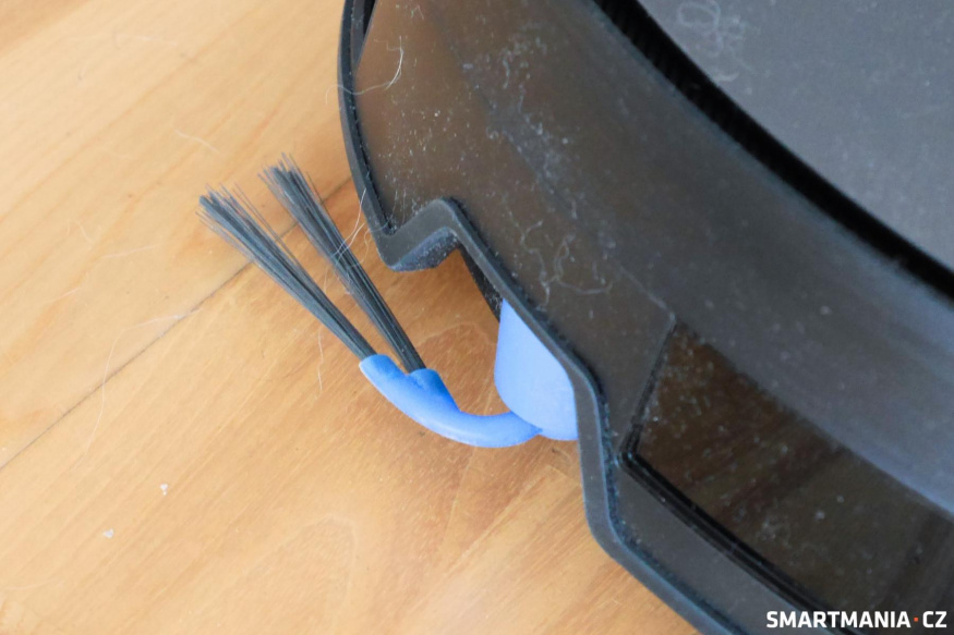 Boční kartáč pro uklízení hran a sběr prachu od stěn Boční kartáč pro uklízení hran a sběr prachu od stěn