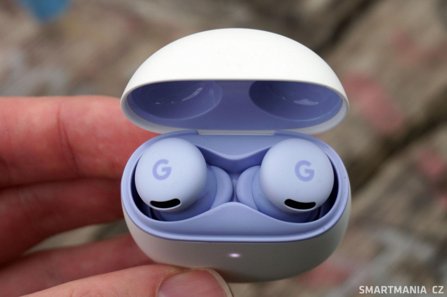 Dotykové ovládání okolo písmene G je citlivé po celé ploše Dotykové ovládání okolo písmene G je citlivé po celé ploše