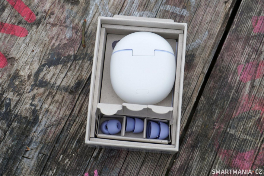 Celkem dostanete ke sluchátkům Pixel Buds 2a čtyři velikosti špuntů Celkem dostanete ke sluchátkům Pixel Buds 2a čtyři velikosti špuntů