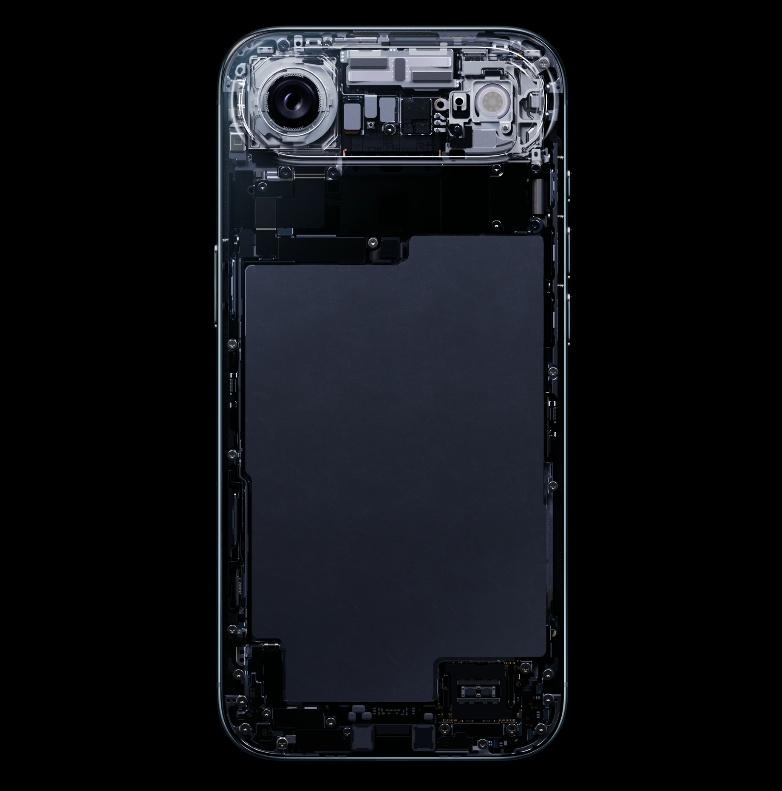 Takto vypadá současný iPhone Air uvnitř Takto vypadá současný iPhone Air uvnitř