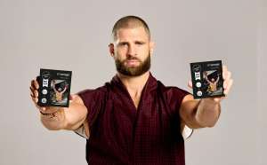 Jiří BJP Procházka propagující PanzerGlass