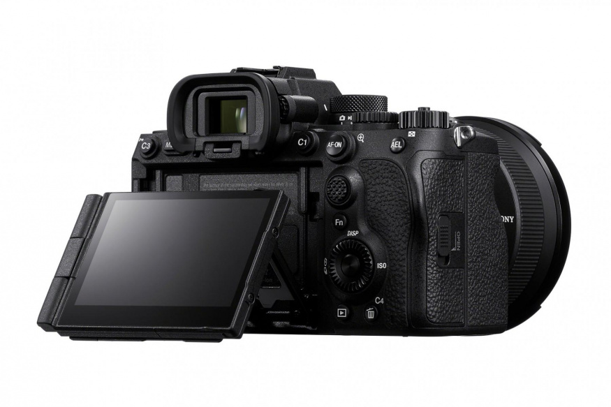 Sony Alpha 7 V s vytaženým displejem