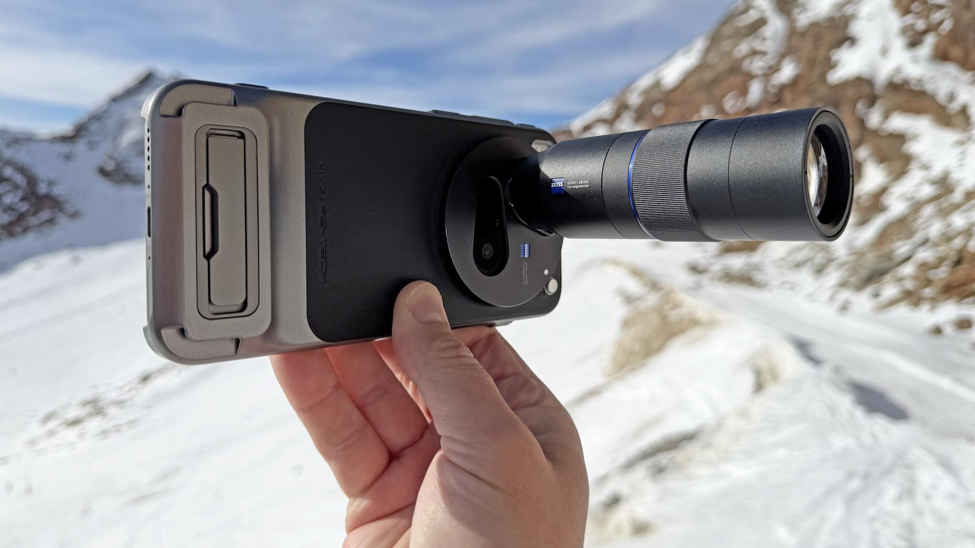 Vivo X300 Pro na horách