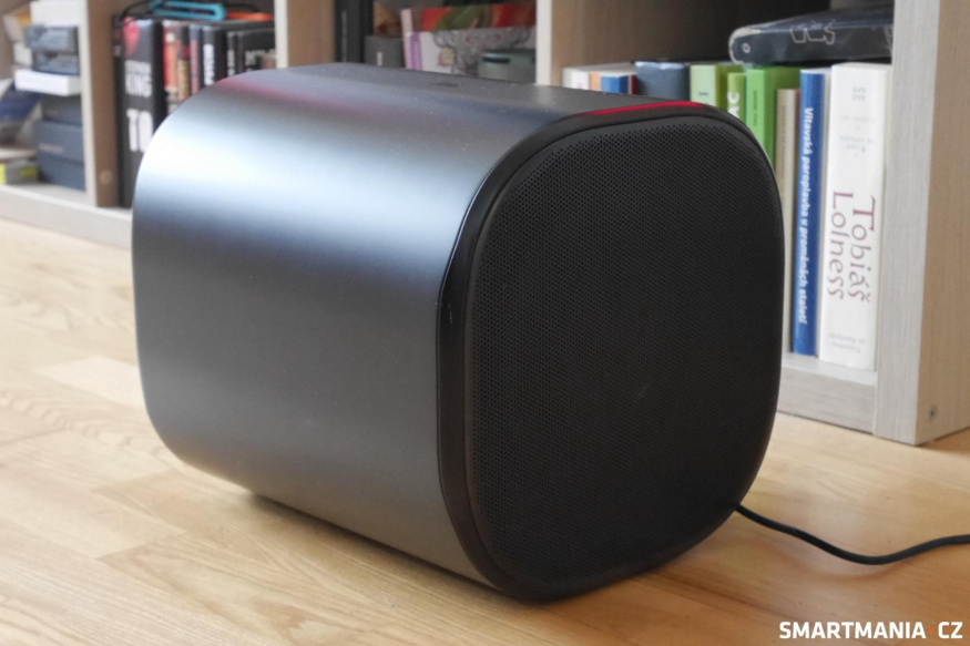 Subwoofer, klíčový prvek pro typický dunivý JBL zvuk Subwoofer, klíčový prvek pro typický dunivý JBL zvuk
