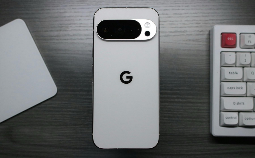 Chytrý telefon Google Pixel 10