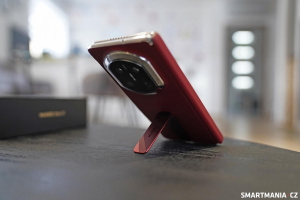 Klip na zadní straně je otočný Klip na zadní straně je otočný