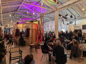 Hlavní fotoaparát (1×) Hlavní fotoaparát (1×)