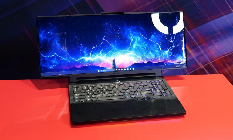 Lenovo na CES ukázalo dva notebooky s rolovacím displejem. Jeden se roztahuje do šířky, druhý do výšky