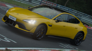 Xiaomi SU7 Ultra ve hře Gran Turismo 7