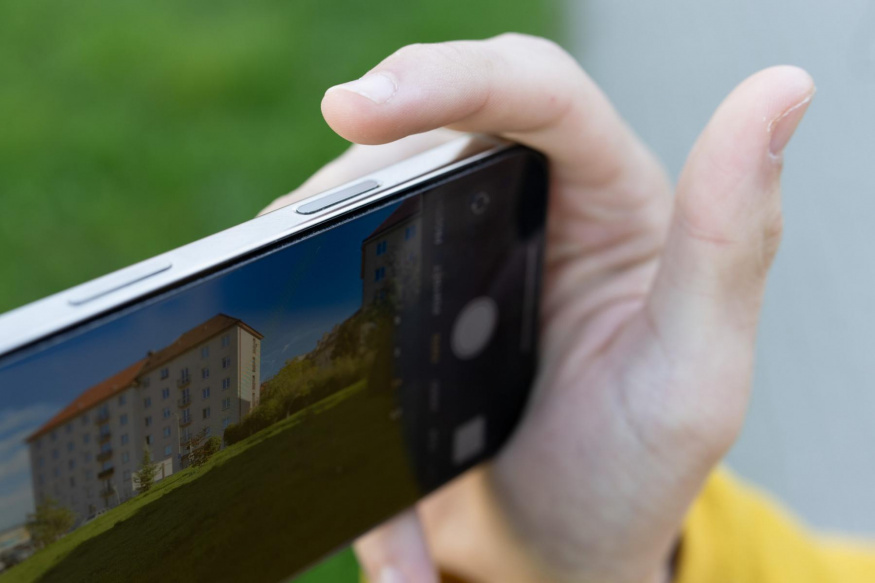 Chytrý telefon Apple iPhone 16 Chytrý telefon Apple iPhone 16