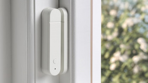 Senzor otevření/zavření oken a dveří Myggbett od IKEA