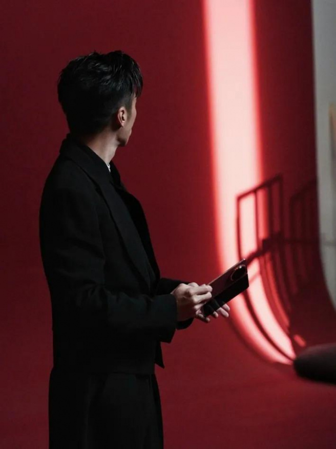 Honor Magic V6 na fotografii Honor Magic V6 na fotografii