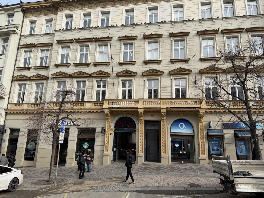 iPhone 17 Pro Max (1×) iPhone 17 Pro Max (1×)