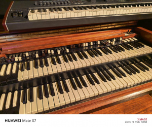 Hlavní fotoaparát (1×) Hlavní fotoaparát (1×)