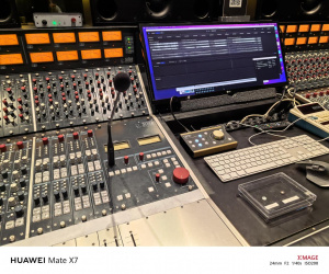 Hlavní fotoaparát (1×) Hlavní fotoaparát (1×)