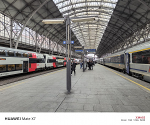 Hlavní fotoaparát (1×) Hlavní fotoaparát (1×)