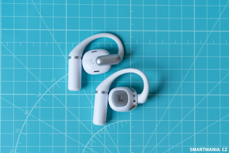 JBL Sense Pro v bílé barvě JBL Sense Pro v bílé barvě