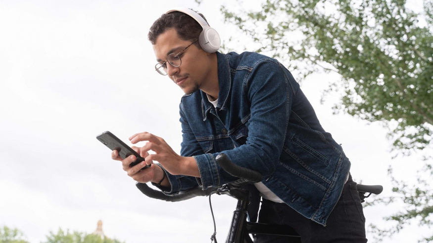 JBL Tune 530BT a JBL Tune 730BT: Když se bestseller posune o třídu výše JBL Tune 530BT a JBL Tune 730BT: Když se bestseller posune o třídu výše