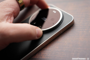 Kroužek lemující fotomodul je otočný Kroužek lemující fotomodul je otočný