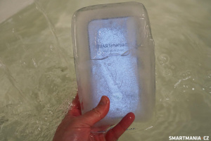 Z telefonu se přes noc stala cihla ledu Z telefonu se přes noc stala cihla ledu