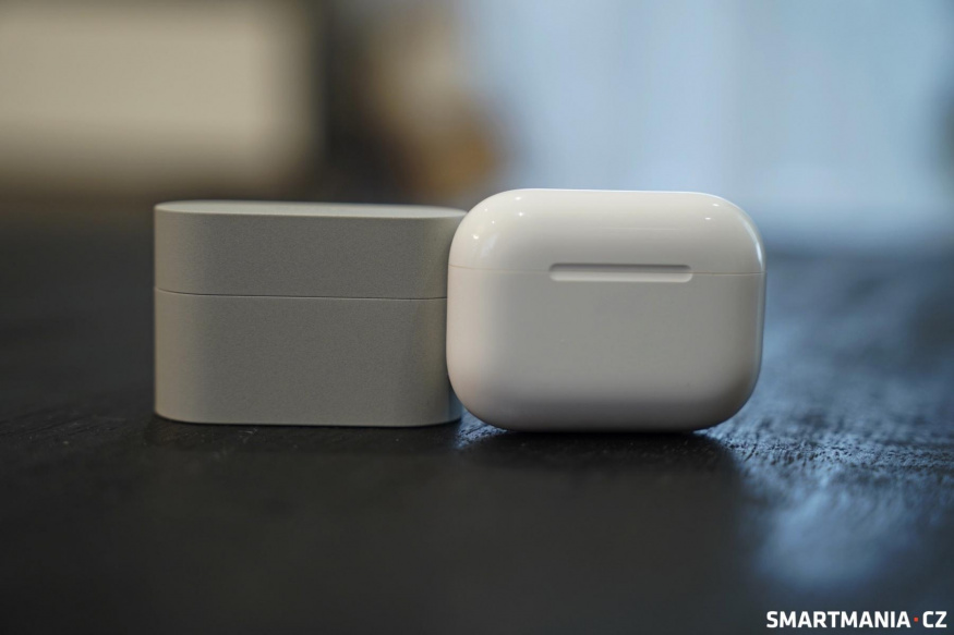 Sony WF-1000XM6 a AirPods Pro 3 Sony WF-1000XM6 a AirPods Pro 3