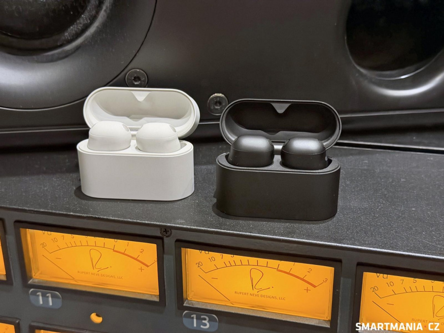 Obě barevné varianty sluchátek Obě barevné varianty sluchátek