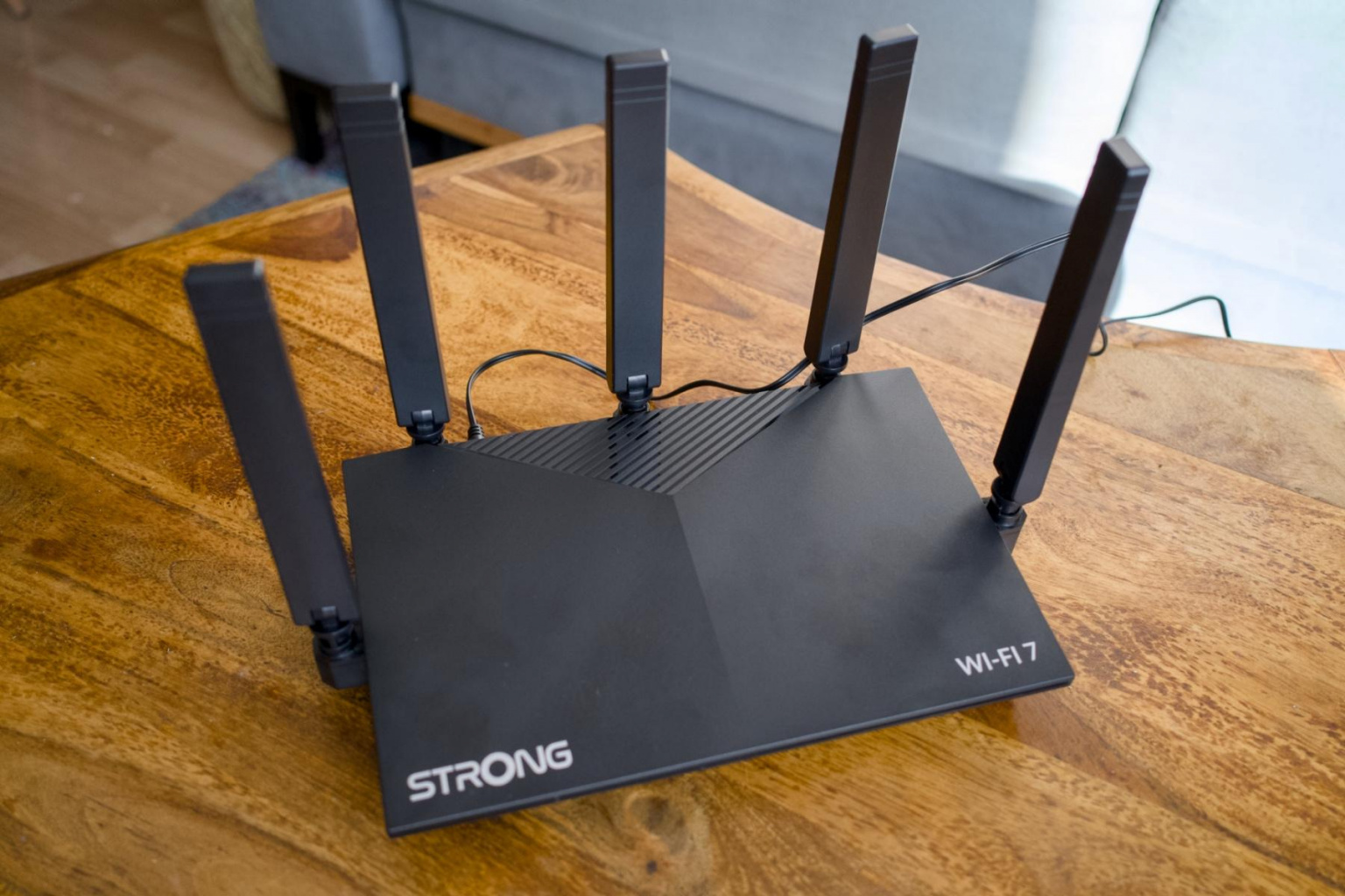 Recenze routeru Strong BE3600: solidní základ s Wi-Fi 7 – SMARTmania.cz