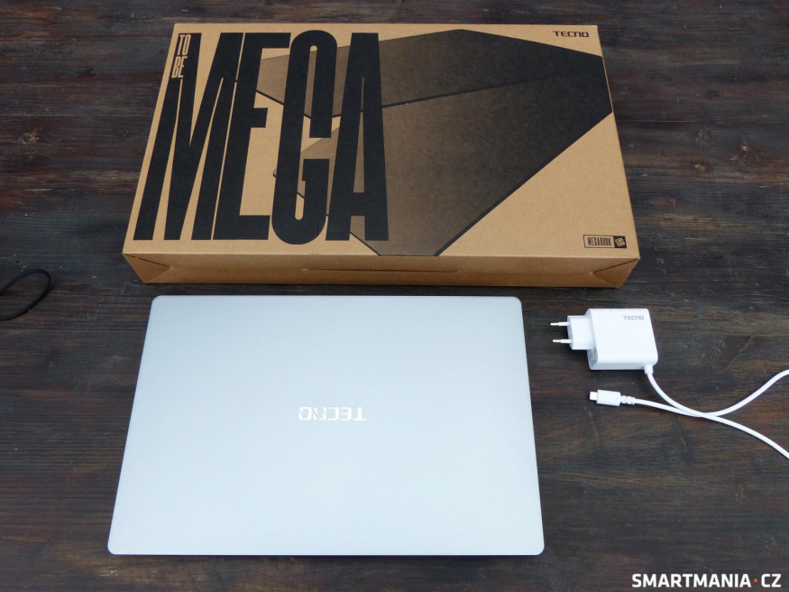 Balení notebooku Tecno Megabook K15s Balení notebooku Tecno Megabook K15s