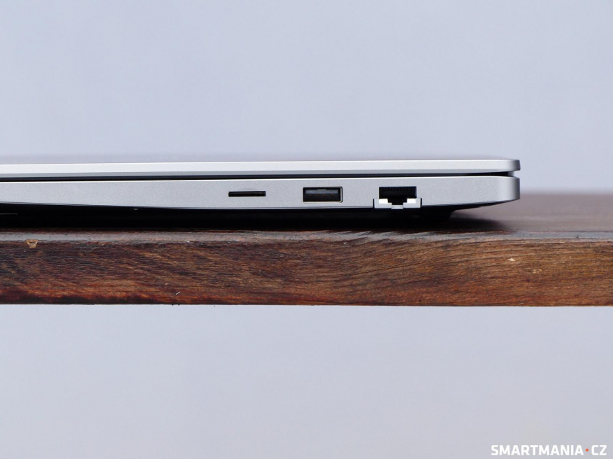 Porty na pravé straně Porty na pravé straně