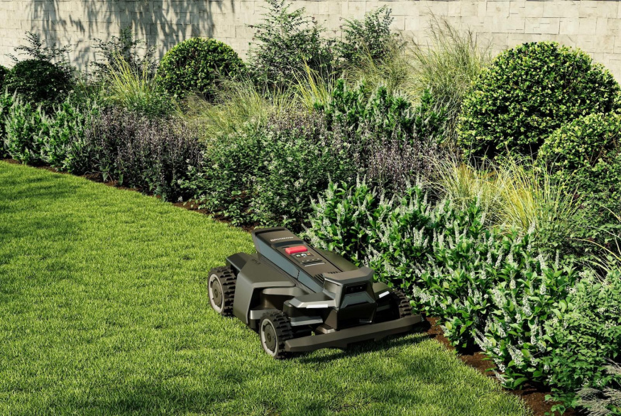 Sekačka se díky pokročilé navigaci dokáže dostat až těsně k okrajům Sekačka se díky pokročilé navigaci dokáže dostat až těsně k okrajům