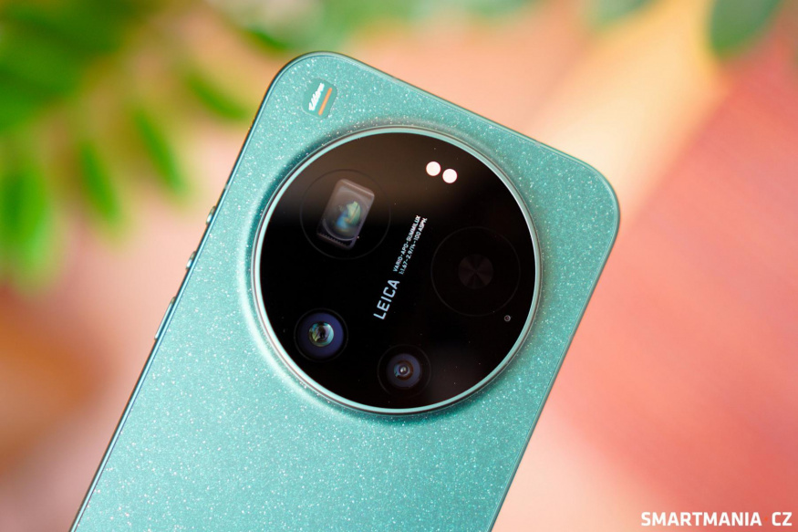 Pohled na zadní fotoaparáty Pohled na zadní fotoaparáty