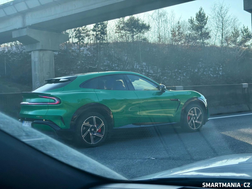 Zajímavost: v polovině ledna jsme na dálnici D11 potkali Xiaomi SU7 s českou registrační značkou Zajímavost: v polovině ledna jsme na dálnici D11 potkali Xiaomi SU7 s českou registrační značkou