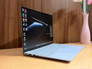 Reproduktorů má Asus Expertbook Ultra celkem šest Reproduktorů má Asus Expertbook Ultra celkem šest