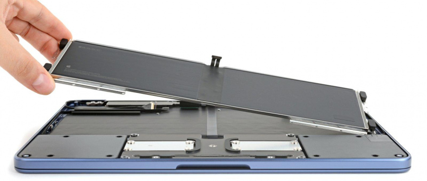 MacBook Neo v rozborce
