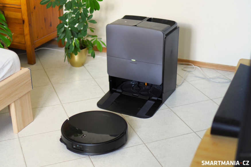 Roborock Saros 20 při cestě do stanice Roborock Saros 20 při cestě do stanice