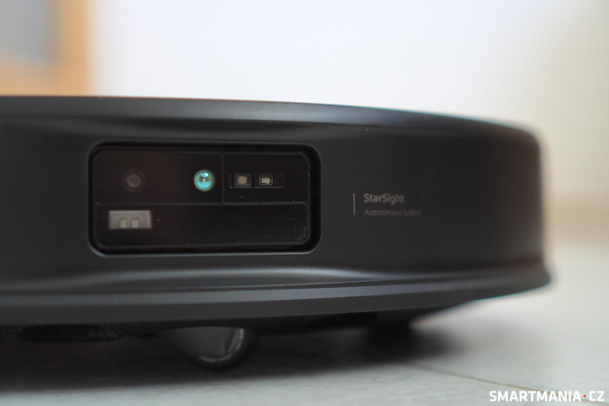 Detail na kameru a senzory Detail na kameru a senzory